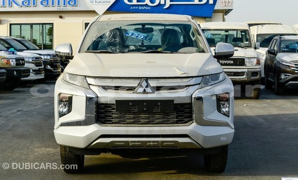 Acheter Import Voiture Mitsubishi L200 Blanc à Import - Dubai, Province de Bengo Acheter Import Voiture Mitsubishi L200 Blanc à Import - Dubai, Province de Bengo