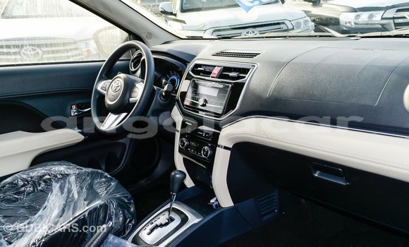Comprar Importar Toyota Rush Marrom Carro em Import - Dubai em Bengo Province Comprar Importar Toyota Rush Marrom Carro em Import - Dubai em Bengo Province