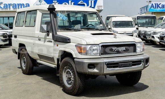 Comprar Importar Toyota Land Cruiser Branco Carro em Import - Dubai em Bengo Province Comprar Importar Toyota Land Cruiser Branco Carro em Import - Dubai em Bengo Province