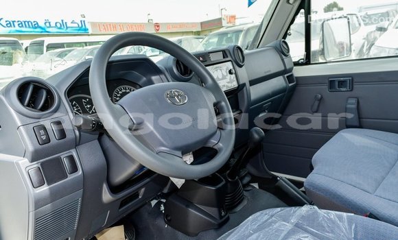 Comprar Importar Toyota Land Cruiser Branco Carro em Import - Dubai em Bengo Province Comprar Importar Toyota Land Cruiser Branco Carro em Import - Dubai em Bengo Province