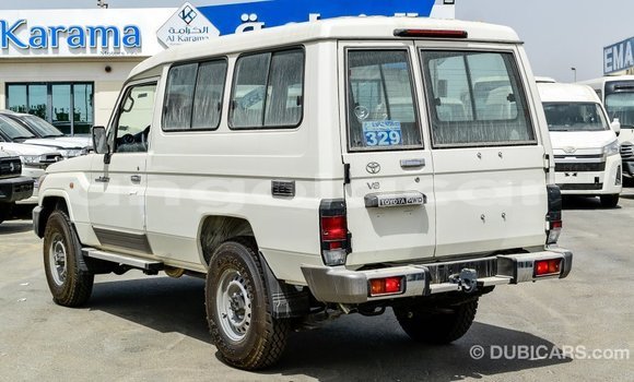 Comprar Importar Toyota Land Cruiser Branco Carro em Import - Dubai em Bengo Province Comprar Importar Toyota Land Cruiser Branco Carro em Import - Dubai em Bengo Province