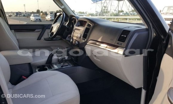 Comprar Importar Mitsubishi Pajero Preto Carro em Import - Dubai em Bengo Province Comprar Importar Mitsubishi Pajero Preto Carro em Import - Dubai em Bengo Province