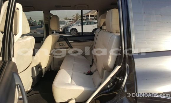 Comprar Importar Mitsubishi Pajero Preto Carro em Import - Dubai em Bengo Province Comprar Importar Mitsubishi Pajero Preto Carro em Import - Dubai em Bengo Province