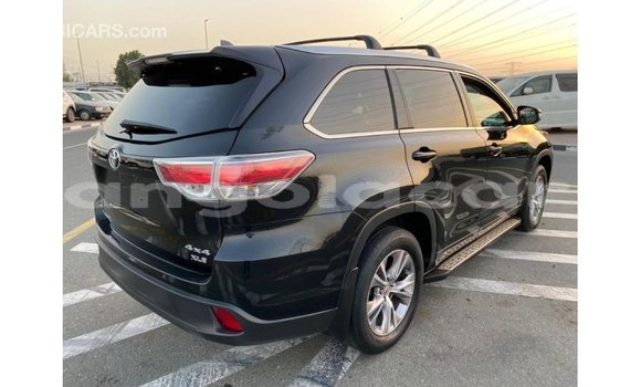 Comprar Importar Toyota Highlander Preto Carro em Import - Dubai em Bengo Province Comprar Importar Toyota Highlander Preto Carro em Import - Dubai em Bengo Province