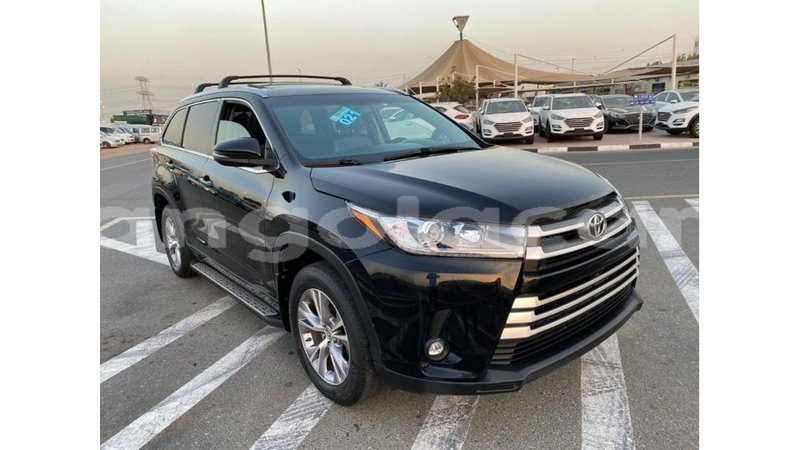 Big with watermark toyota highlander bengo province import dubai 7496