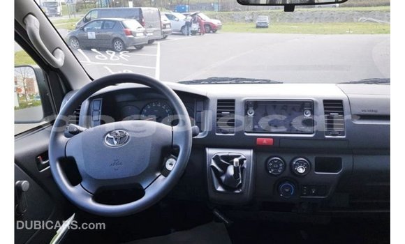 Buy Import Toyota Hiace White Car in Import - Dubai in Bengo Province Buy Import Toyota Hiace White Car in Import - Dubai in Bengo Province