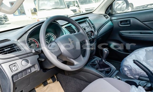 Buy Import Mitsubishi L200 Black Car in Import - Dubai in Bengo Province Buy Import Mitsubishi L200 Black Car in Import - Dubai in Bengo Province