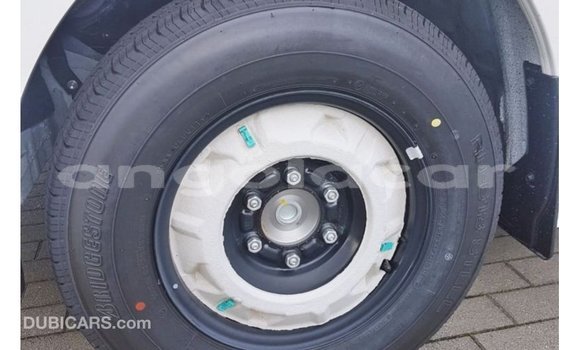 Comprar Importar Toyota Hiace Branco Carro em Import - Dubai em Bengo Province Comprar Importar Toyota Hiace Branco Carro em Import - Dubai em Bengo Province