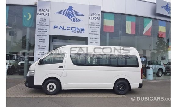 Buy Import Toyota Hiace White Car in Import - Dubai in Bengo Province Buy Import Toyota Hiace White Car in Import - Dubai in Bengo Province