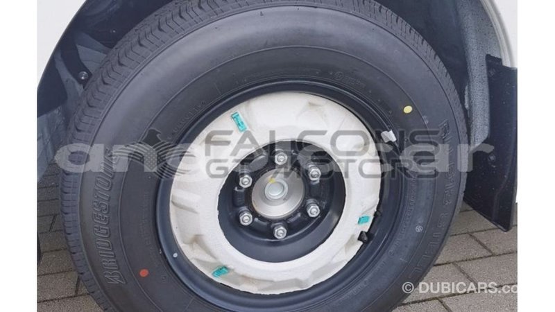 Big with watermark toyota hiace bengo province import dubai 7511