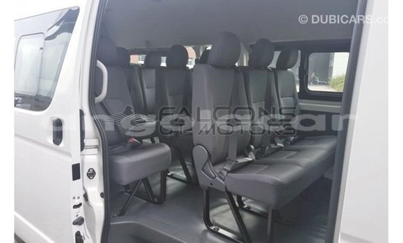 Buy Import Toyota Hiace White Car in Import - Dubai in Bengo Province Buy Import Toyota Hiace White Car in Import - Dubai in Bengo Province