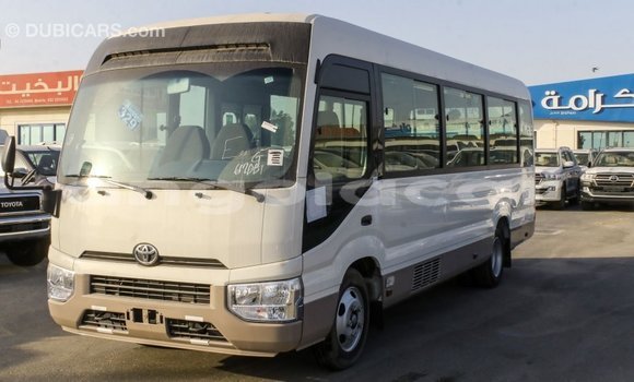 Acheter Import Voiture Toyota Coaster Blanc à Import - Dubai, Province de Bengo Acheter Import Voiture Toyota Coaster Blanc à Import - Dubai, Province de Bengo