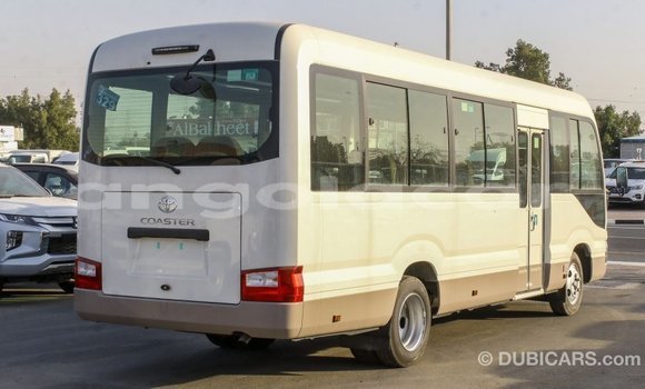 Acheter Import Voiture Toyota Coaster Blanc à Import - Dubai, Province de Bengo Acheter Import Voiture Toyota Coaster Blanc à Import - Dubai, Province de Bengo