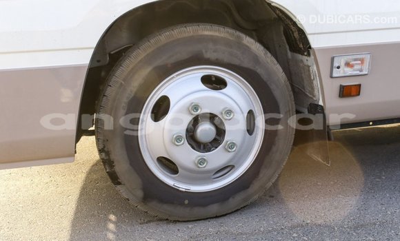 Acheter Import Voiture Toyota Coaster Blanc à Import - Dubai, Province de Bengo Acheter Import Voiture Toyota Coaster Blanc à Import - Dubai, Province de Bengo