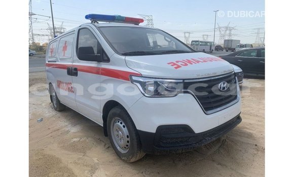 Comprar Importar Hyundai Accent Branco Carro em Import - Dubai em Bengo Province Comprar Importar Hyundai Accent Branco Carro em Import - Dubai em Bengo Province