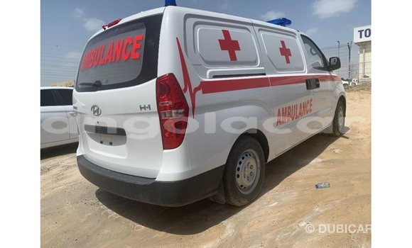 Comprar Importar Hyundai Accent Branco Carro em Import - Dubai em Bengo Province Comprar Importar Hyundai Accent Branco Carro em Import - Dubai em Bengo Province