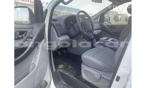 Comprar Importar Hyundai Accent Branco Carro em Import - Dubai em Bengo Province Comprar Importar Hyundai Accent Branco Carro em Import - Dubai em Bengo Province