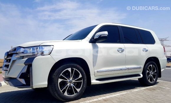 Buy Import Toyota Land Cruiser White Car in Import - Dubai in Bengo Province Buy Import Toyota Land Cruiser White Car in Import - Dubai in Bengo Province