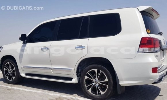 Buy Import Toyota Land Cruiser White Car in Import - Dubai in Bengo Province Buy Import Toyota Land Cruiser White Car in Import - Dubai in Bengo Province
