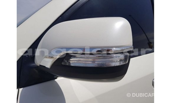 Buy Import Toyota Land Cruiser White Car in Import - Dubai in Bengo Province Buy Import Toyota Land Cruiser White Car in Import - Dubai in Bengo Province