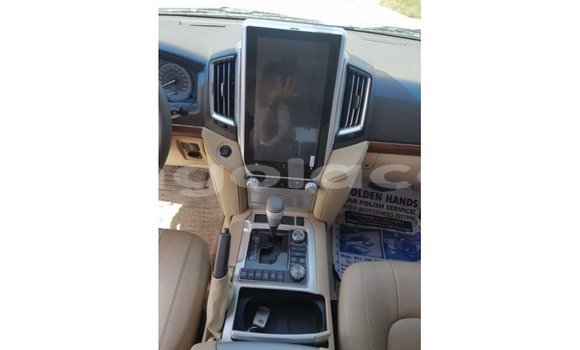 Buy Import Toyota Land Cruiser White Car in Import - Dubai in Bengo Province Buy Import Toyota Land Cruiser White Car in Import - Dubai in Bengo Province