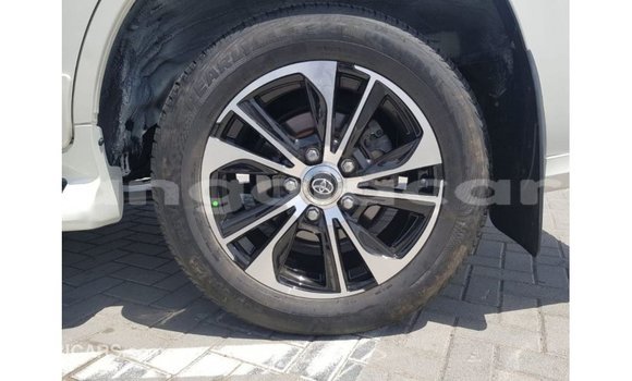 Buy Import Toyota Land Cruiser White Car in Import - Dubai in Bengo Province Buy Import Toyota Land Cruiser White Car in Import - Dubai in Bengo Province
