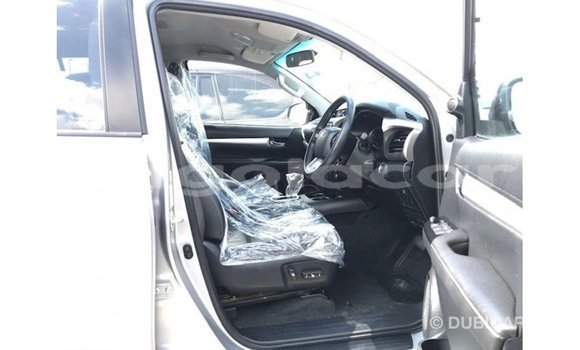 Comprar Importar Toyota Hilux Outro Carro em Import - Dubai em Bengo Province Comprar Importar Toyota Hilux Outro Carro em Import - Dubai em Bengo Province