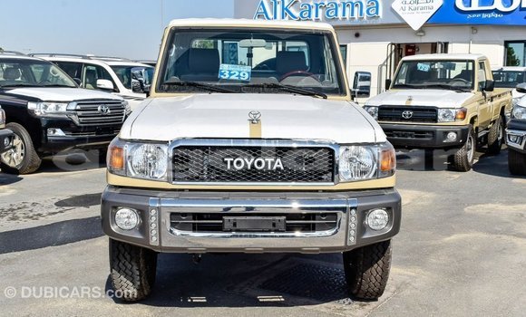Acheter Import Voiture Toyota Land Cruiser Beige à Import - Dubai, Province de Bengo Acheter Import Voiture Toyota Land Cruiser Beige à Import - Dubai, Province de Bengo