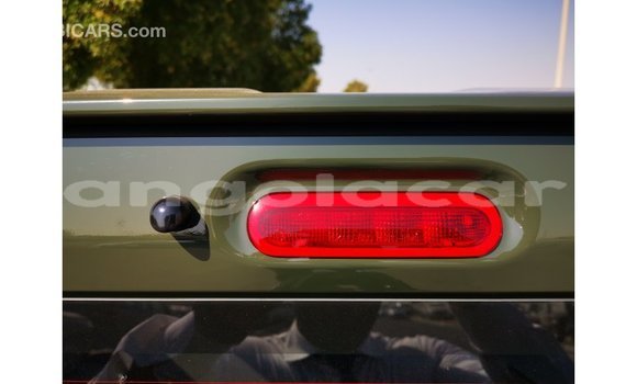 Acheter Import Voiture Suzuki Jimny Vert à Import - Dubai, Province de Bengo Acheter Import Voiture Suzuki Jimny Vert à Import - Dubai, Province de Bengo