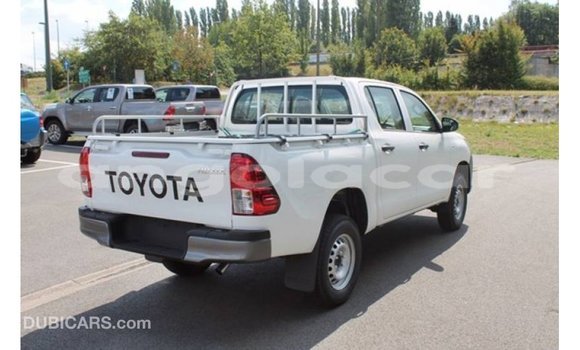 Acheter Import Voiture Toyota Hilux Blanc à Import - Dubai, Province de Bengo Acheter Import Voiture Toyota Hilux Blanc à Import - Dubai, Province de Bengo