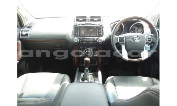 Comprar Importar Toyota Prado Outro Carro em Import - Dubai em Bengo Province Comprar Importar Toyota Prado Outro Carro em Import - Dubai em Bengo Province