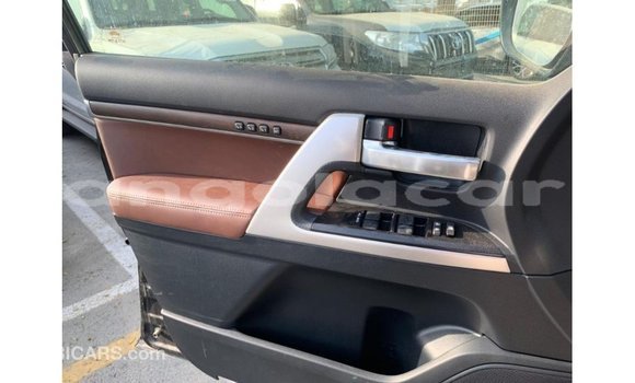 Buy Import Toyota Land Cruiser Black Car in Import - Dubai in Bengo Province Buy Import Toyota Land Cruiser Black Car in Import - Dubai in Bengo Province