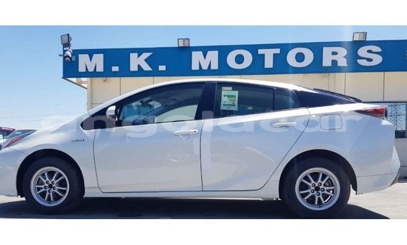 Buy Import Toyota Prius White Car in Import - Dubai in Bengo Province Buy Import Toyota Prius White Car in Import - Dubai in Bengo Province
