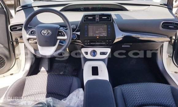Buy Import Toyota Prius White Car in Import - Dubai in Bengo Province Buy Import Toyota Prius White Car in Import - Dubai in Bengo Province