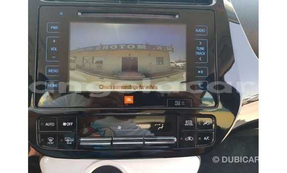 Buy Import Toyota Prius White Car in Import - Dubai in Bengo Province Buy Import Toyota Prius White Car in Import - Dubai in Bengo Province