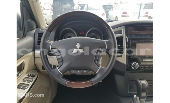 Buy Import Mitsubishi Pajero Red Car in Import - Dubai in Bengo Province Buy Import Mitsubishi Pajero Red Car in Import - Dubai in Bengo Province