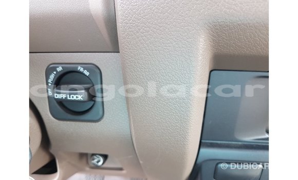 Buy Import Toyota Land Cruiser Beige Car in Import - Dubai in Bengo Province Buy Import Toyota Land Cruiser Beige Car in Import - Dubai in Bengo Province