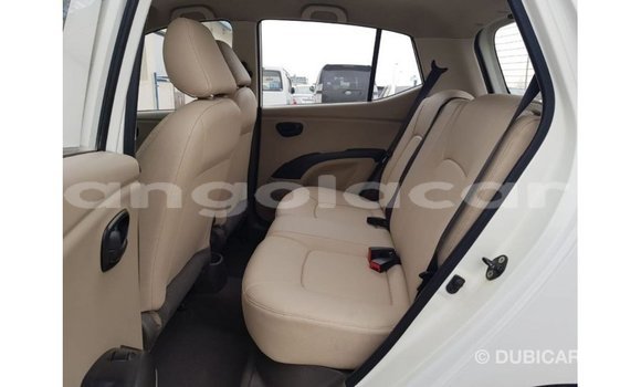 Comprar Importar Hyundai i10 Branco Carro em Import - Dubai em Bengo Province Comprar Importar Hyundai i10 Branco Carro em Import - Dubai em Bengo Province