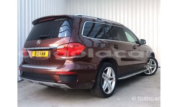 Comprar Importar Mercedes-Benz 190 Vermelho Carro em Import - Dubai em Bengo Province Comprar Importar Mercedes-Benz 190 Vermelho Carro em Import - Dubai em Bengo Province