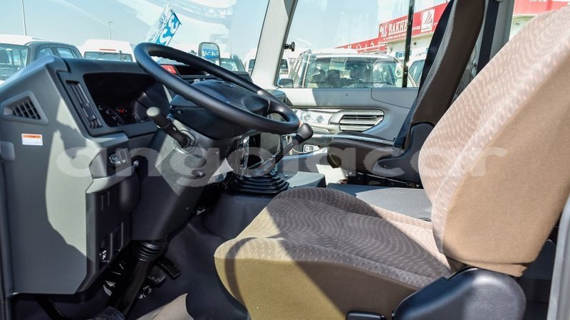 Big with watermark toyota coaster bengo province import dubai 7598