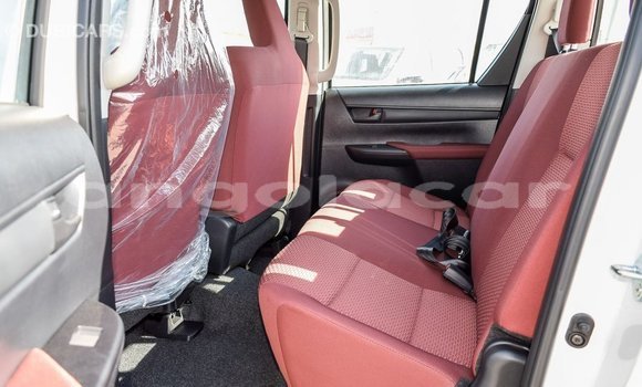 Buy Import Toyota Hilux White Car in Import - Dubai in Bengo Province Buy Import Toyota Hilux White Car in Import - Dubai in Bengo Province