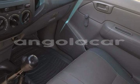 Comprar Usado Toyota Hilux Prata Carro em Luanda em Luanda Province Comprar Usado Toyota Hilux Prata Carro em Luanda em Luanda Province