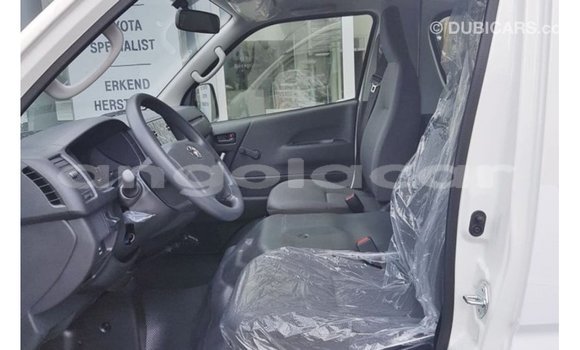 Acheter Import Voiture Toyota Hiace Blanc à Import - Dubai, Province de Bengo Acheter Import Voiture Toyota Hiace Blanc à Import - Dubai, Province de Bengo