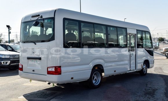 Acheter Import Voiture Toyota Coaster Blanc à Import - Dubai, Province de Bengo Acheter Import Voiture Toyota Coaster Blanc à Import - Dubai, Province de Bengo