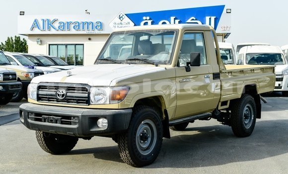 Comprar Importar Toyota Land Cruiser Bege Carro em Import - Dubai em Bengo Province Comprar Importar Toyota Land Cruiser Bege Carro em Import - Dubai em Bengo Province