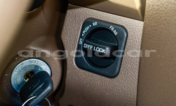 Comprar Importar Toyota Land Cruiser Bege Carro em Import - Dubai em Bengo Province Comprar Importar Toyota Land Cruiser Bege Carro em Import - Dubai em Bengo Province