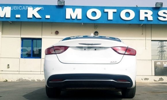 Comprar Importar Chrysler 200 Branco Carro em Import - Dubai em Bengo Province Comprar Importar Chrysler 200 Branco Carro em Import - Dubai em Bengo Province