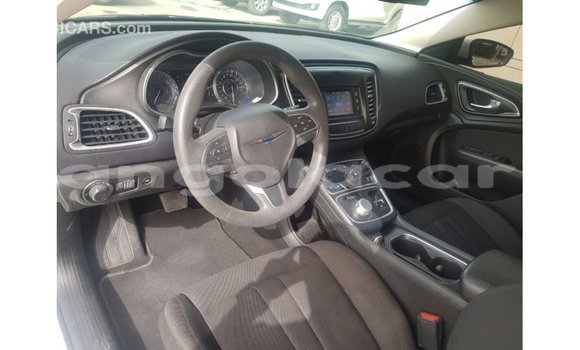 Comprar Importar Chrysler 200 Branco Carro em Import - Dubai em Bengo Province Comprar Importar Chrysler 200 Branco Carro em Import - Dubai em Bengo Province
