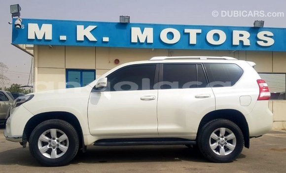 Comprar Importar Toyota Land Cruiser Branco Carro em Import - Dubai em Bengo Province Comprar Importar Toyota Land Cruiser Branco Carro em Import - Dubai em Bengo Province