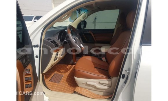 Comprar Importar Toyota Land Cruiser Branco Carro em Import - Dubai em Bengo Province Comprar Importar Toyota Land Cruiser Branco Carro em Import - Dubai em Bengo Province